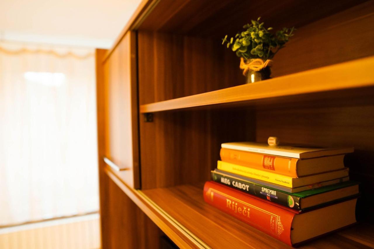 City Center Grand Apartment - Three-Bedroom, Free Parking Sarajevo Exterior photo